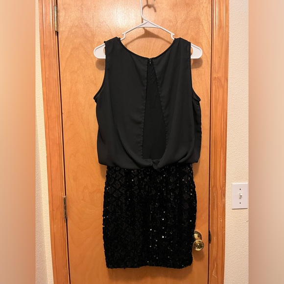 Springtime dresses - Picture 7 of 11